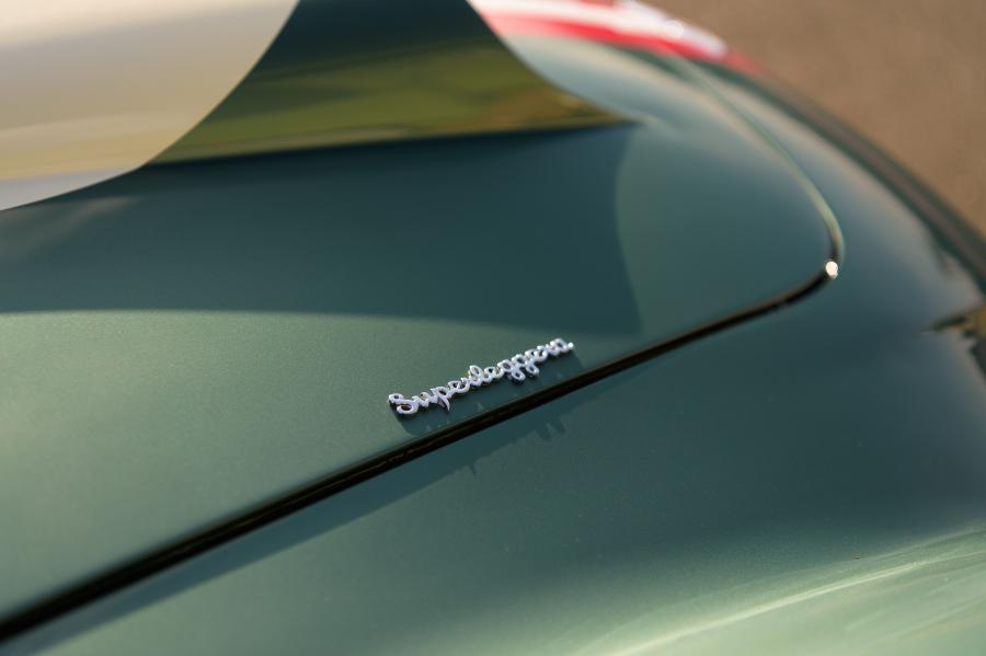 Детали экстерьера Aston Martin DB4 GT Continuation 2017 года  (WW) (фото 35 из 83)